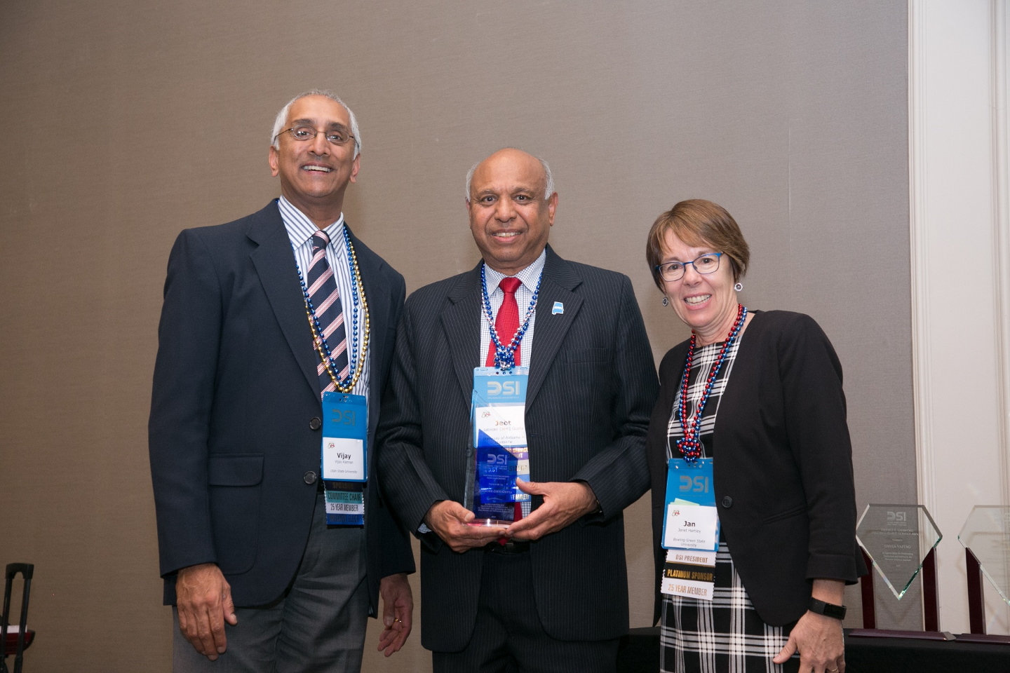 Dr. Gupta Honored with DSI Lifetime Distinguished Educator Award