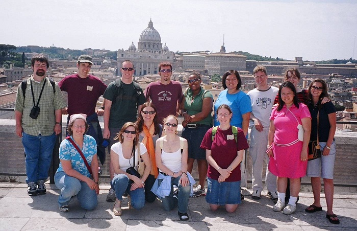 Big group of students in Rome