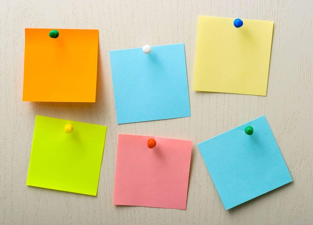 post-it-notes-and-pins-fd984