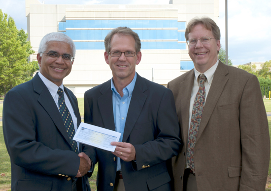 Dean Shankar Mahalingam, Chris E. Orr, Robert Lindquist  