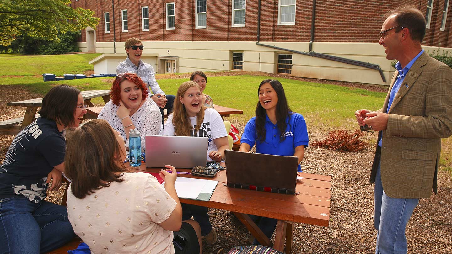 Honors Picnic Classroom