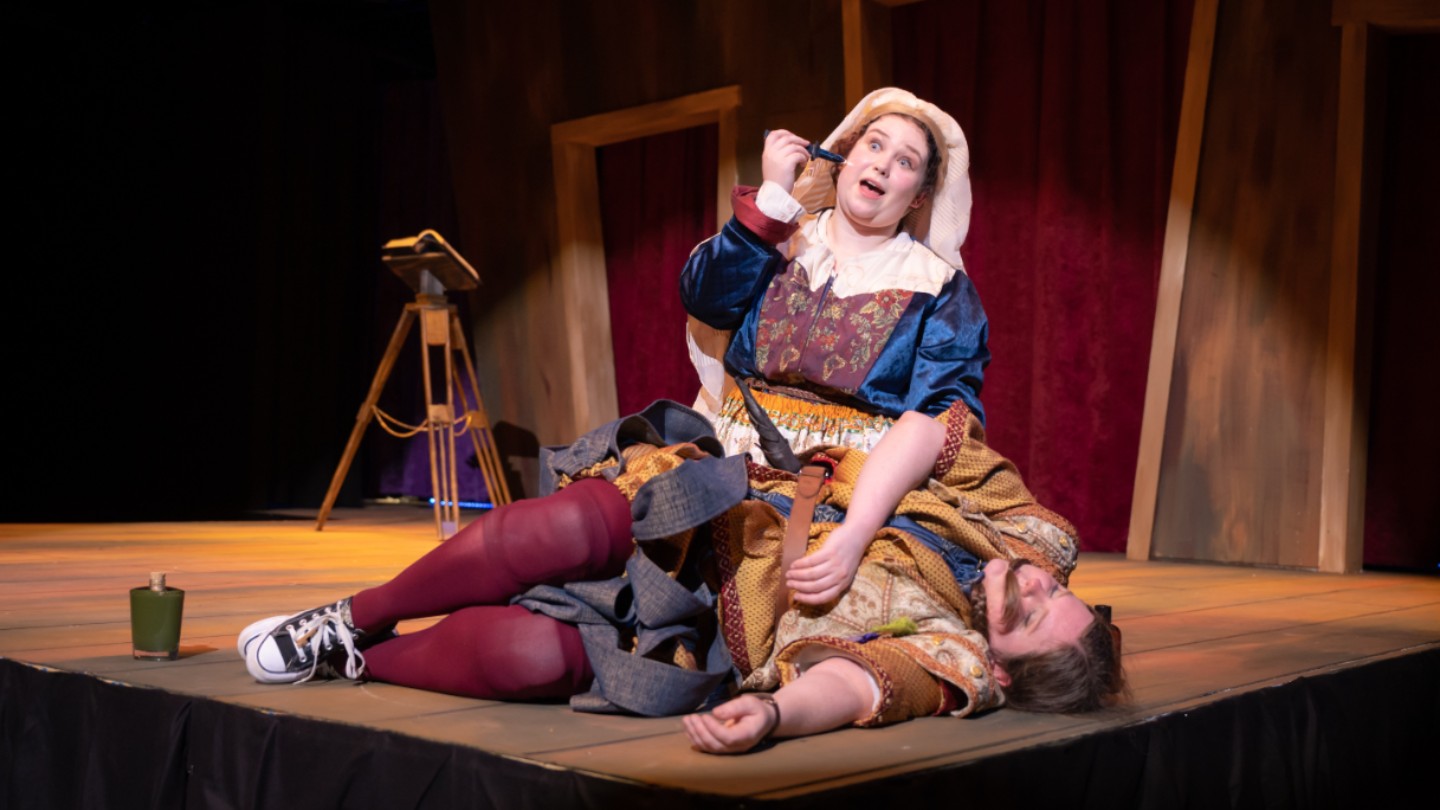 Now Showing! The Complete Works of William Shakespeare Abridged ?>