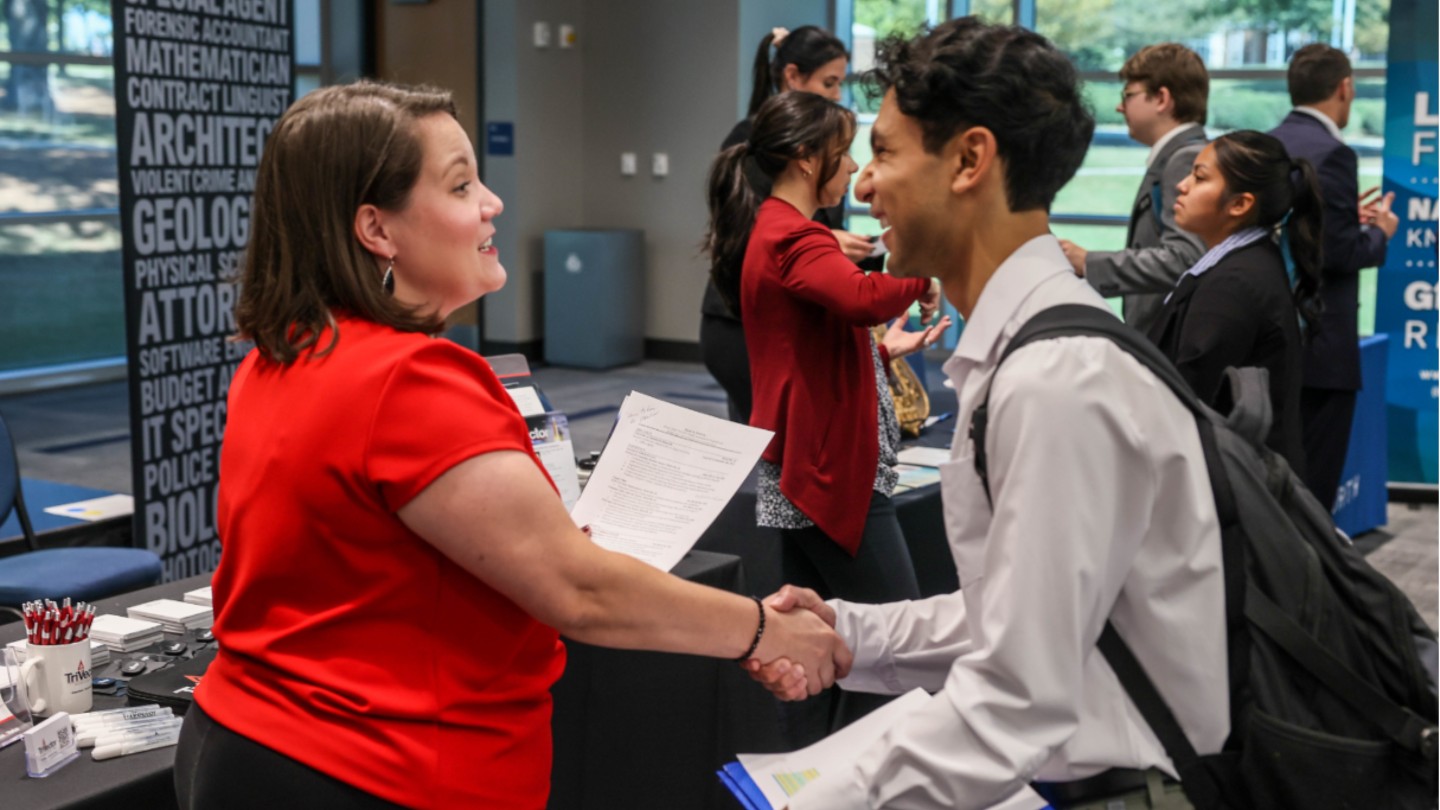 UAH College of Business Prepares for Upcoming Business Career Fair  ?>