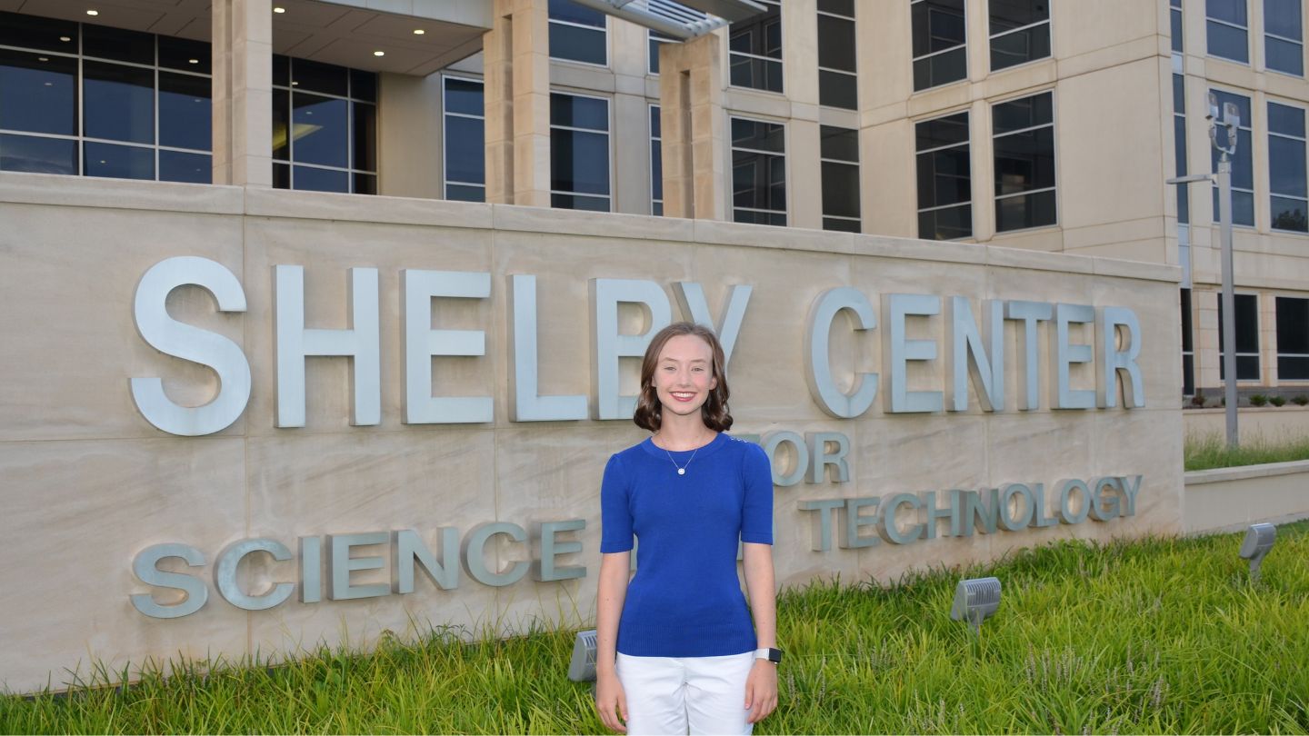 Caroline Bendickson College of Science Student with a double major in biology and chemistry a minor in mathematics.