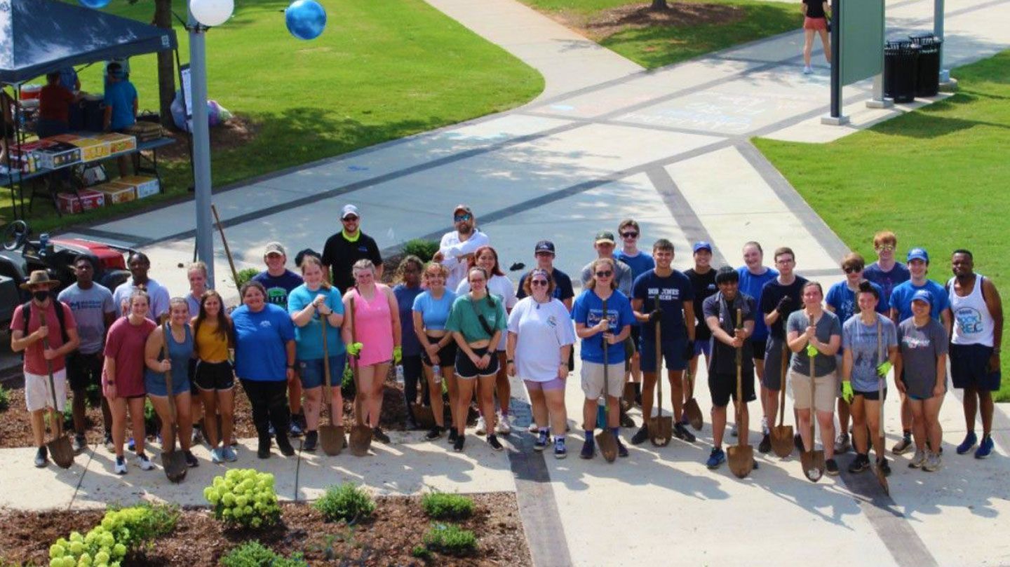 UAH-grounds-crew-1440