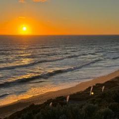 18a-Goodnighgt-Australia-Peggy-Sammon-