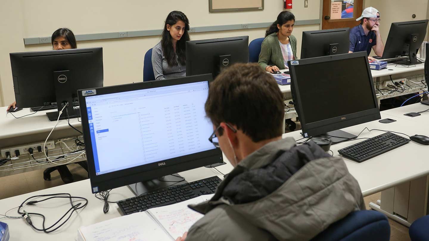 Computer lab students