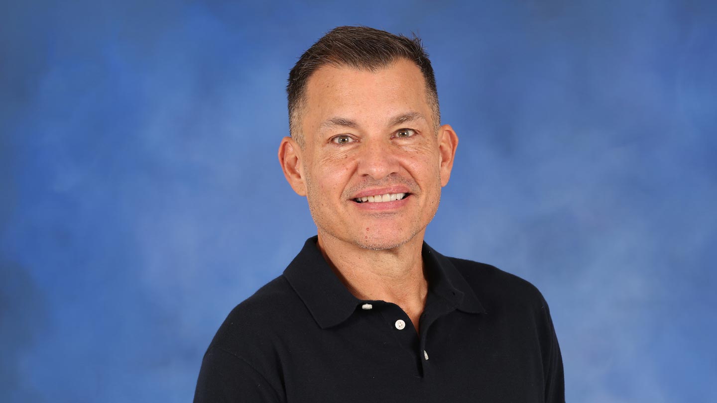 Dr. Chad Thomas