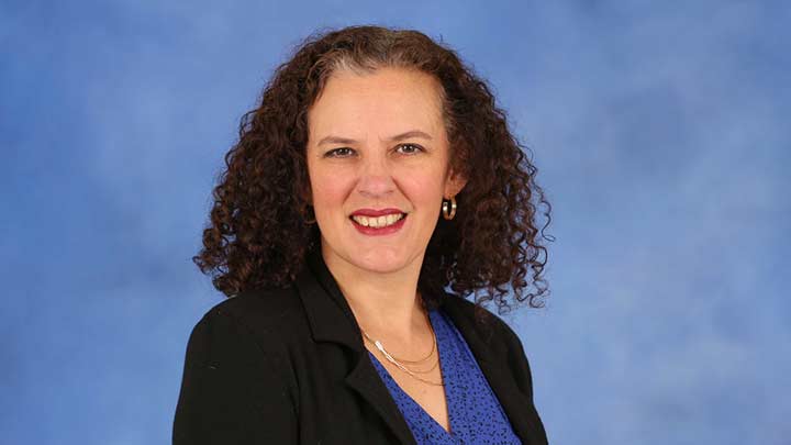 Stephanie Hyatt '96,'07