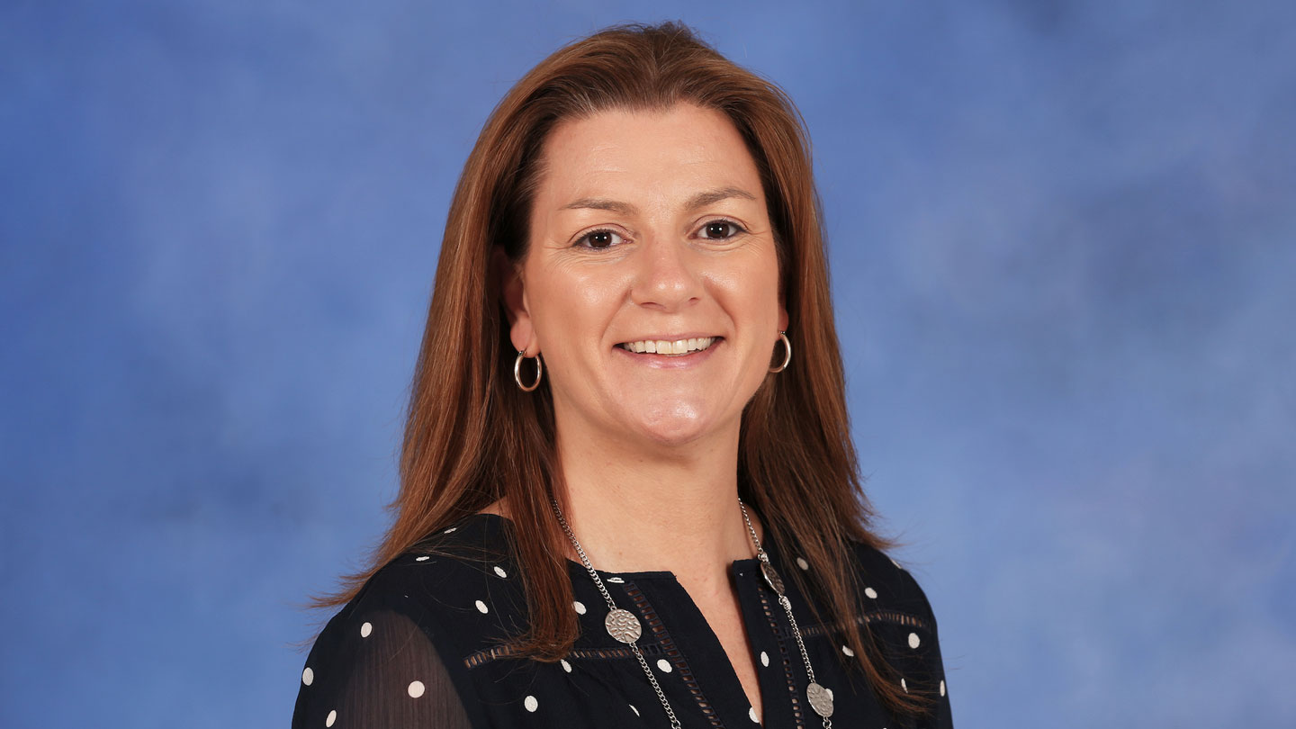 Dr. Jennifer Bruzek