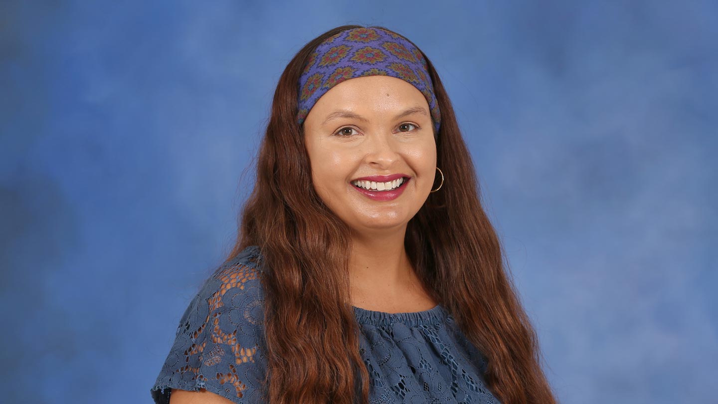 Cassandra Holmes