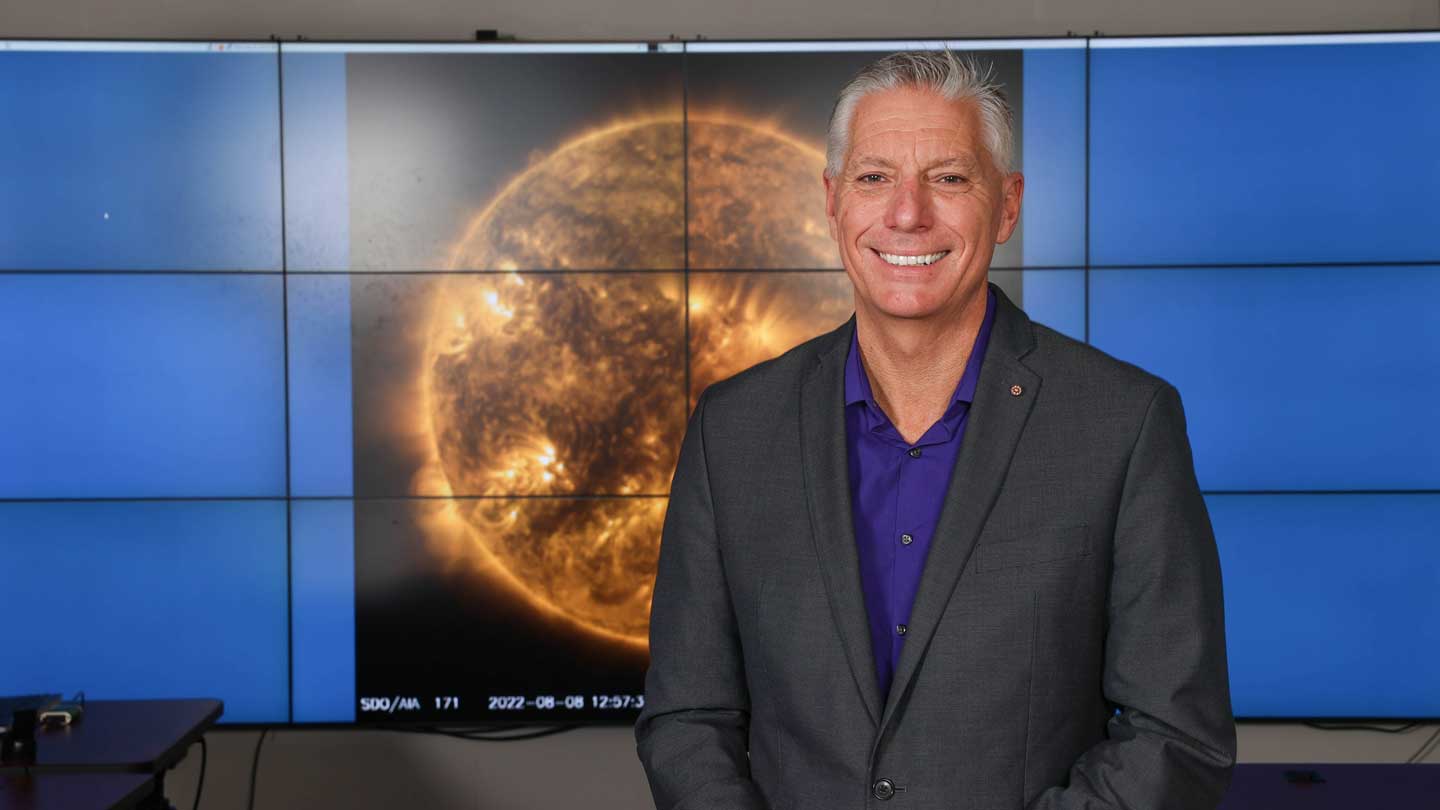 Dr. Gary Zank is the director of the Center for Space Plasma and Aeronomic Research (CSPAR) and at The University of Alabama in Huntsville and principal investigator for Future Technologies & enabling Plasma Processes.