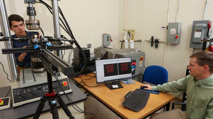 Dr. Ming Sun, a professor of physics and astronomy at UAH.