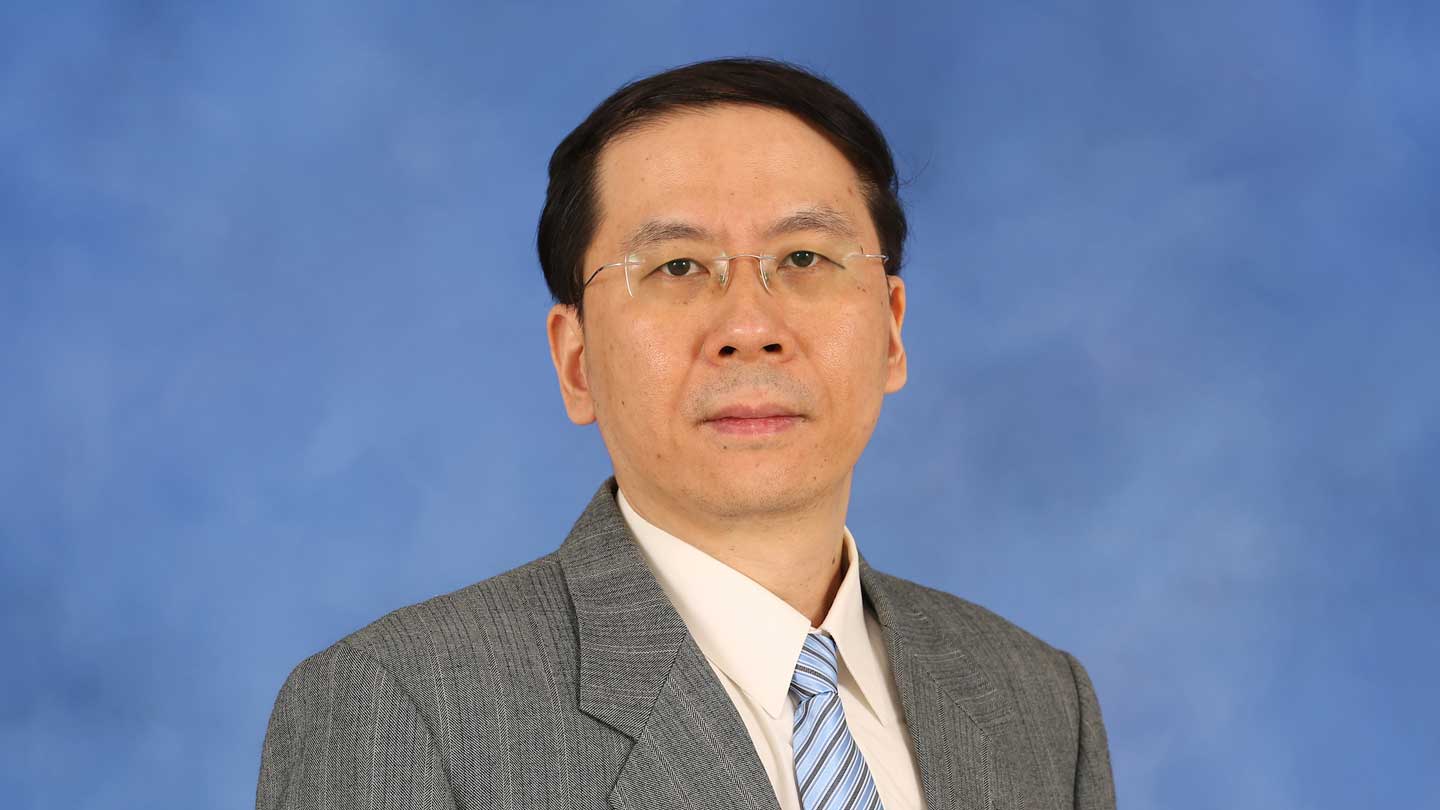 Dr. Xiaotong Li, a professor in the College of Business at The University of Alabama in Huntsville 
