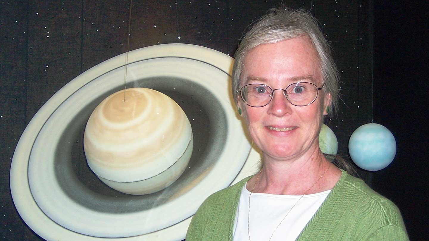 UAH mathematics teacher Gena Crook recipient of prestigious ASP award