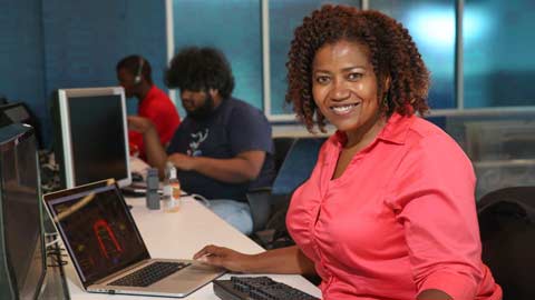 UAH Department of English welcomes Dr. Joy Robinson, avid gamer, researcher and geek