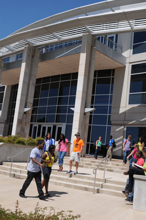 Students walking in front of Shelbie Center for Science
