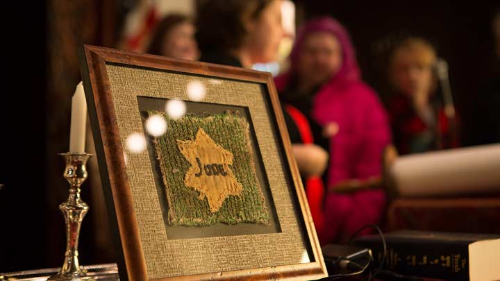 The temple is home to an original yellow “Jude” star worn by Jews in Nazi-occupied Europe.