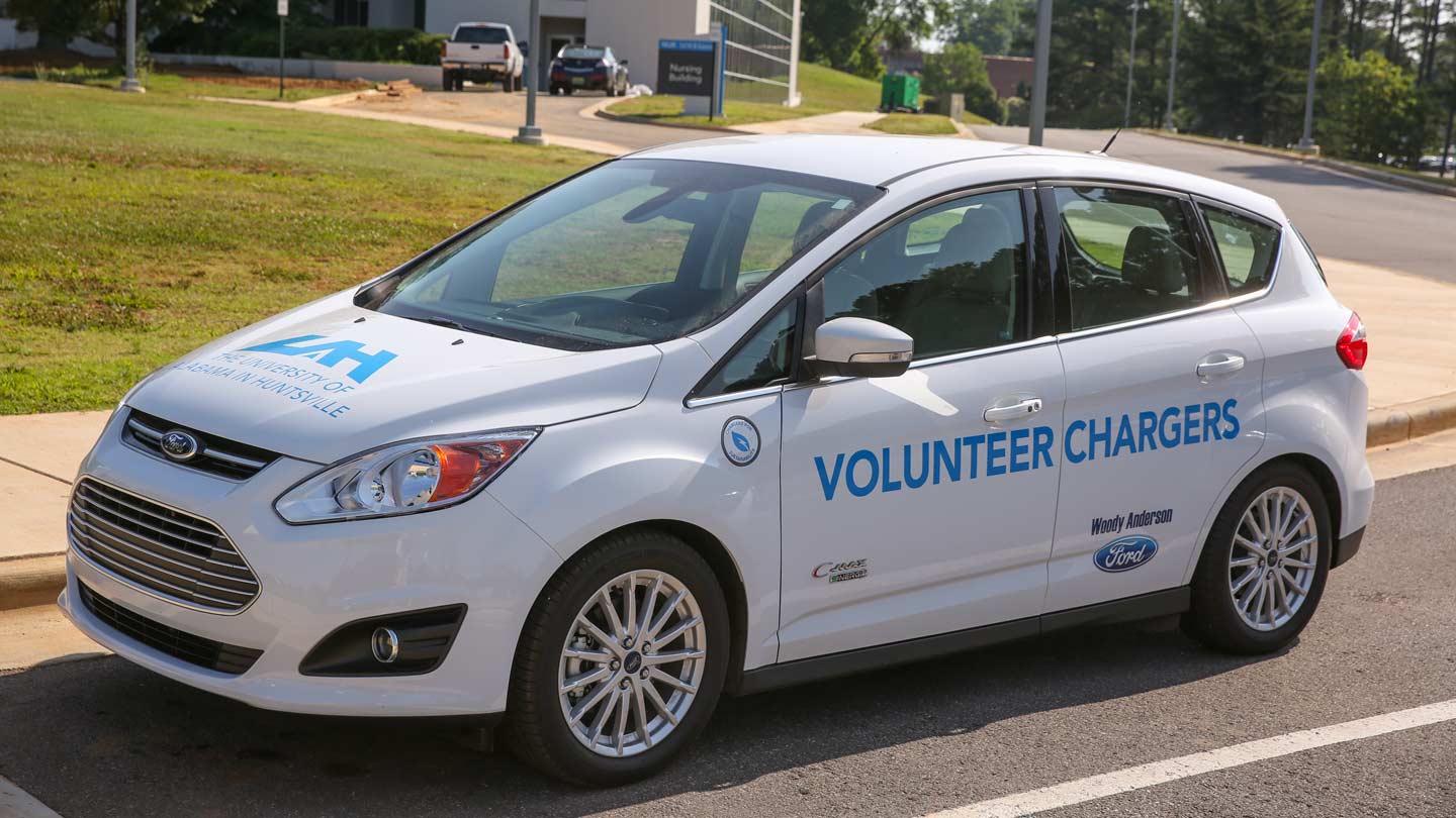 volunteer chargers car