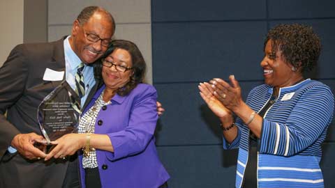 Dr. Charles Nash receives the Louis Dale Diversity Leadership Award 