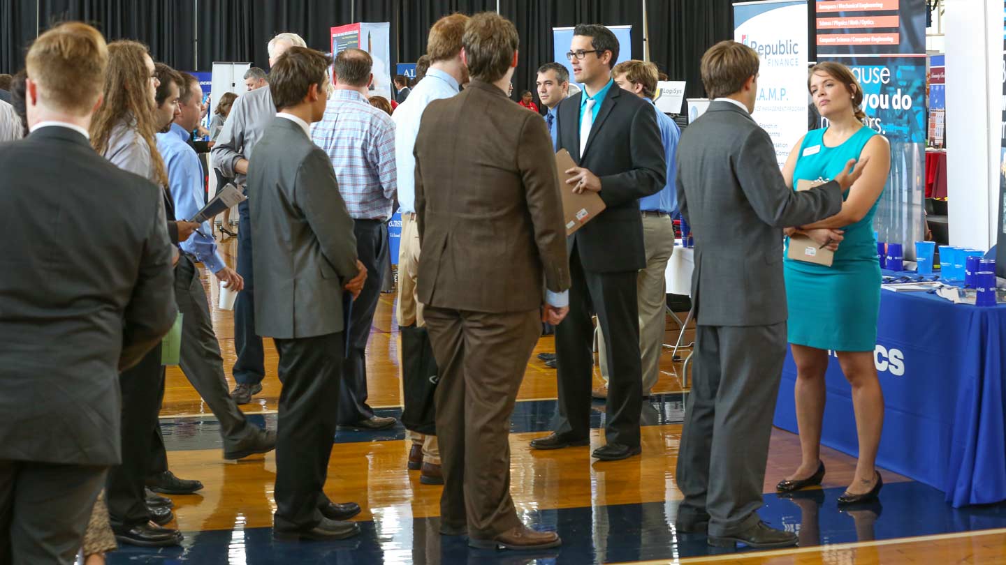 More than 900 UAH students and alumni attended the Fall Career Fair