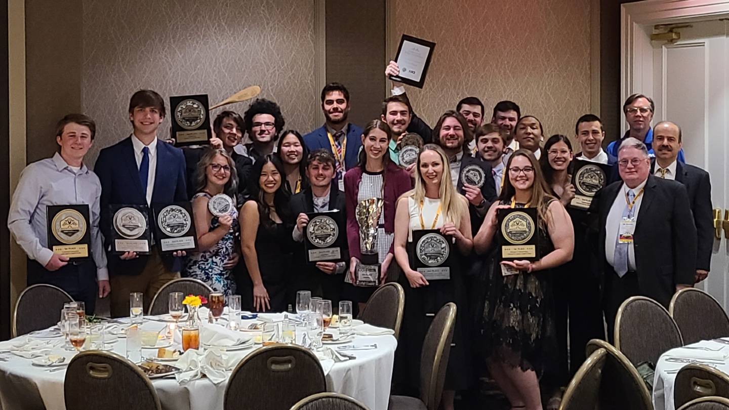 group photo of UAH Canoe Team