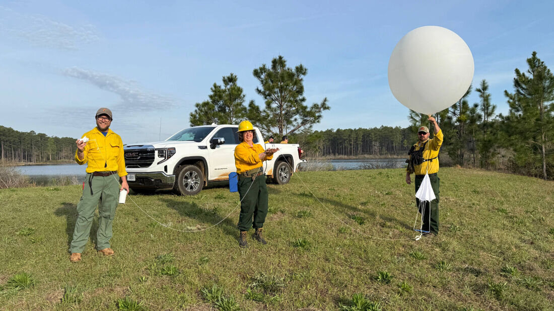 Dr. Lee Ellenburg assisting with Alabama Forestry Commission prescribed burn.