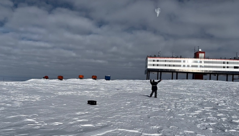 UAH graduate student transforms hobby into successful Antarctic experiment ?>